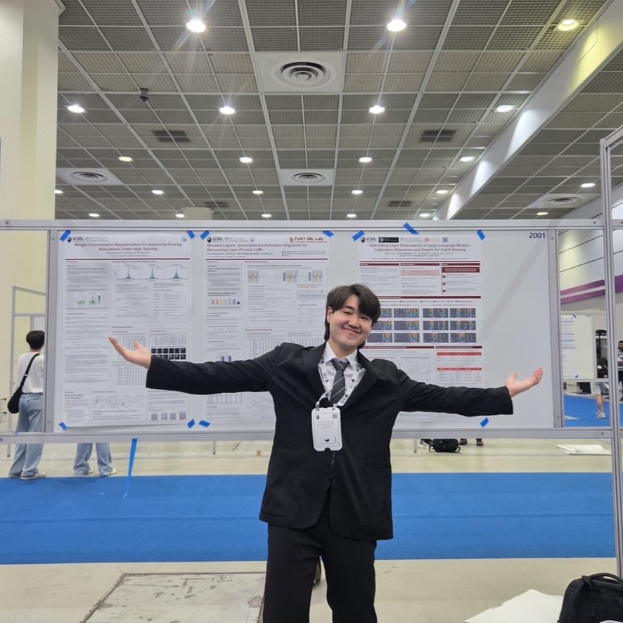Vincent-Daniel Yun presenting at an ICML 2026 poster session